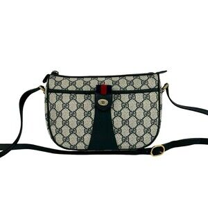 GUCCI Red Leather Shoulder Bag